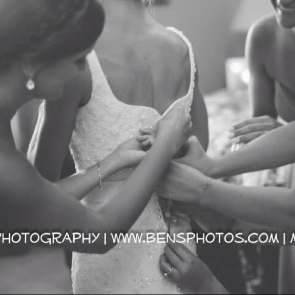 Bought/worn in 2014. Size 2. Ivory. Lace/pearls - Picture 4 of 6